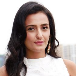 Momal-Sheikh_edited